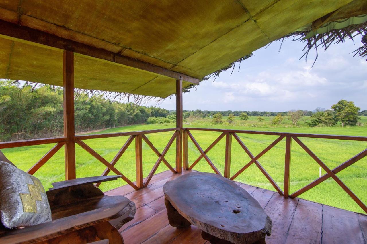 The Hideout Sigiriya Villa Buitenkant foto